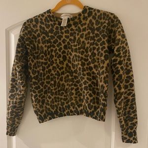 Fuzzy cheetah jones NY sweater